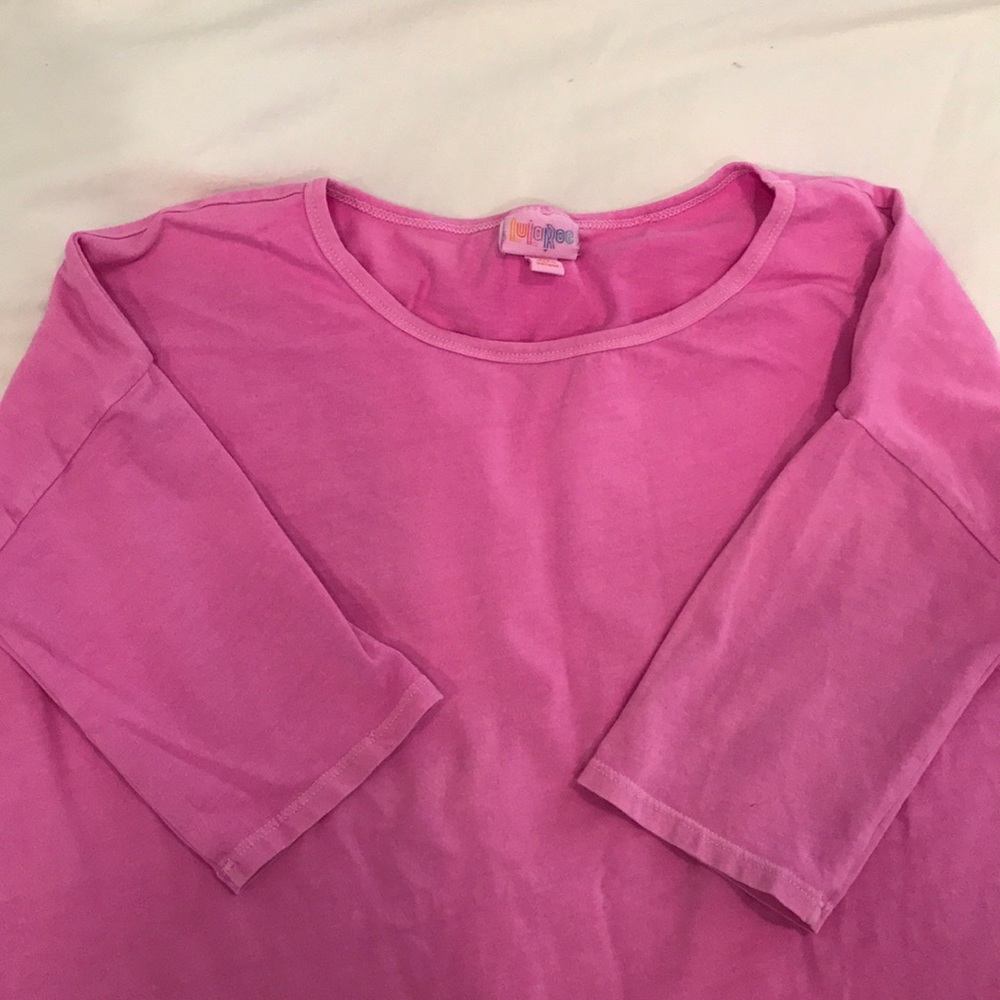 🦄☀️LulaRoe 💜🌈 IRMA top